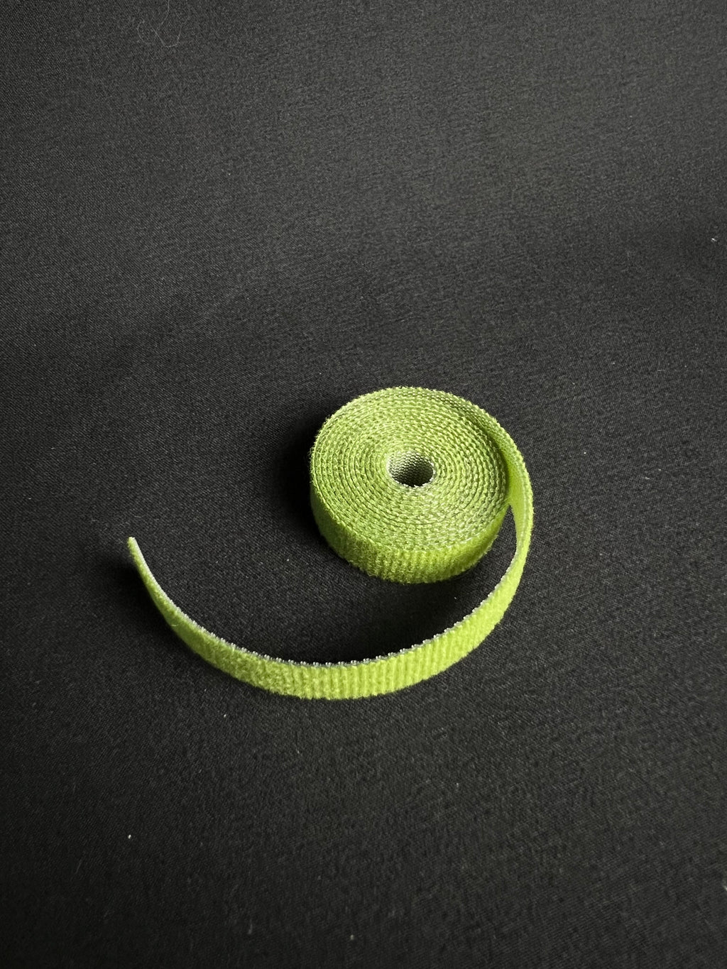 Klettband (Grün oder Schwarz)