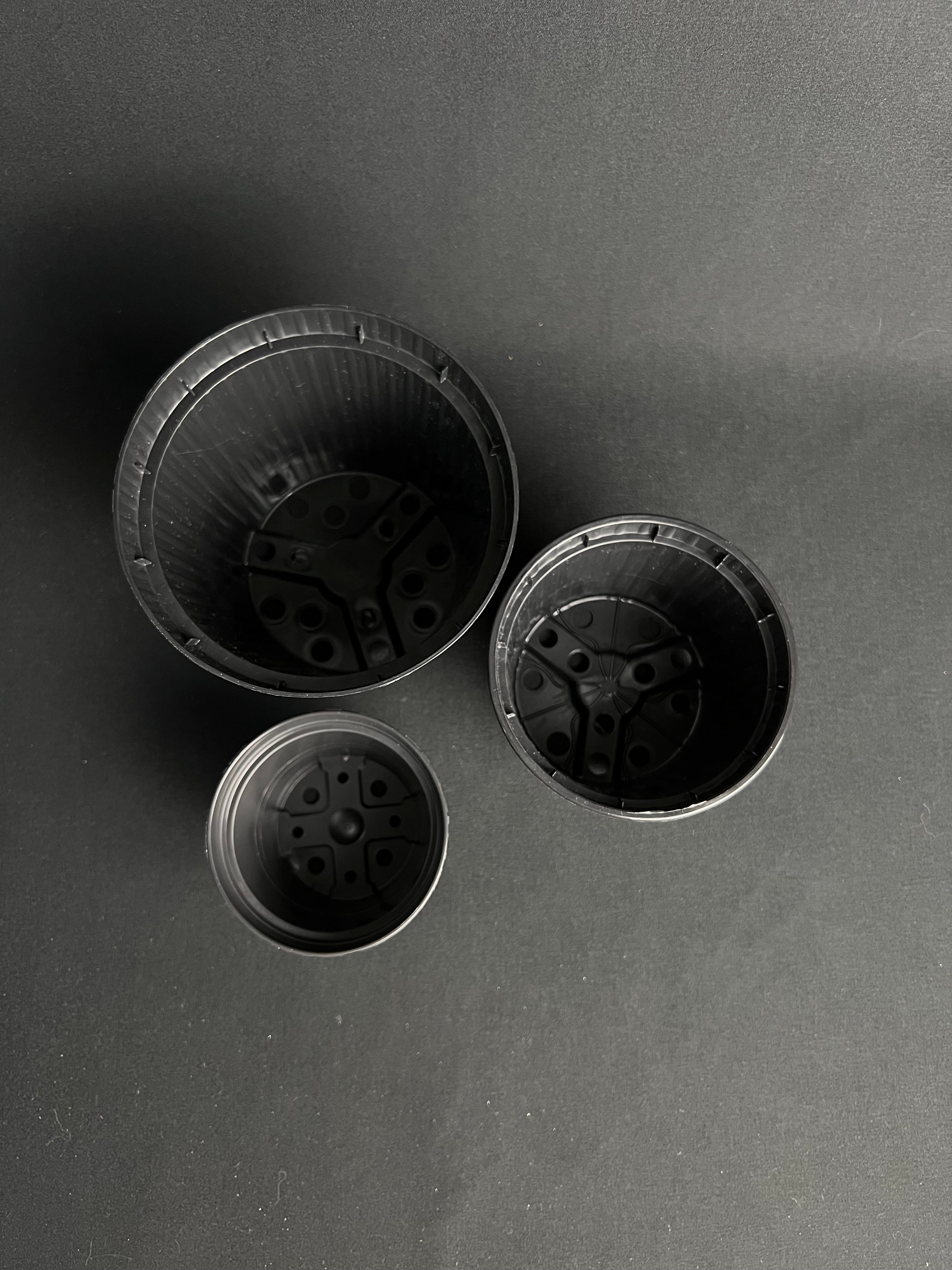 Töpfe schwarz 7-11cm